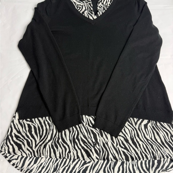 Adrianna Papell Tops - Adrianna Papell Black and White Zebra Blouse